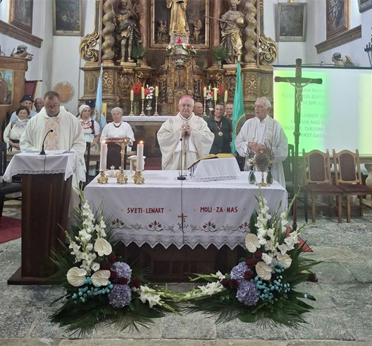 Biskup Razum predvodio misno slavlje povodom obljetnice posvete župne crkve u Kotarima